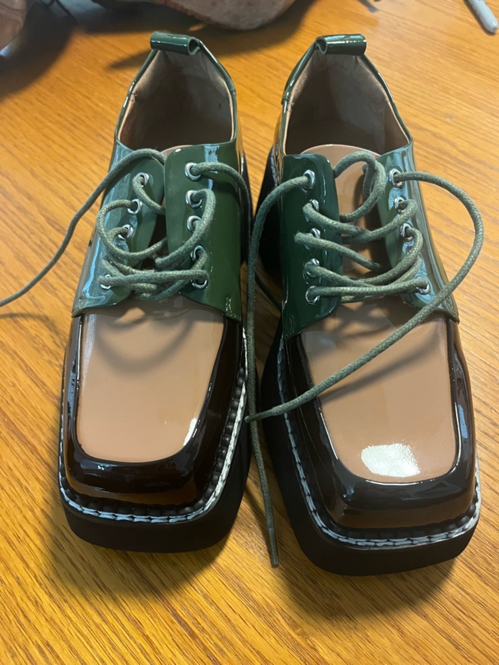 Jeffrey Campbell Book Platform Apron Toe Derby Green Tan Patent Leather Loafers - Picture 15 of 15